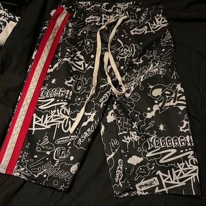 Men’s graphic shorts